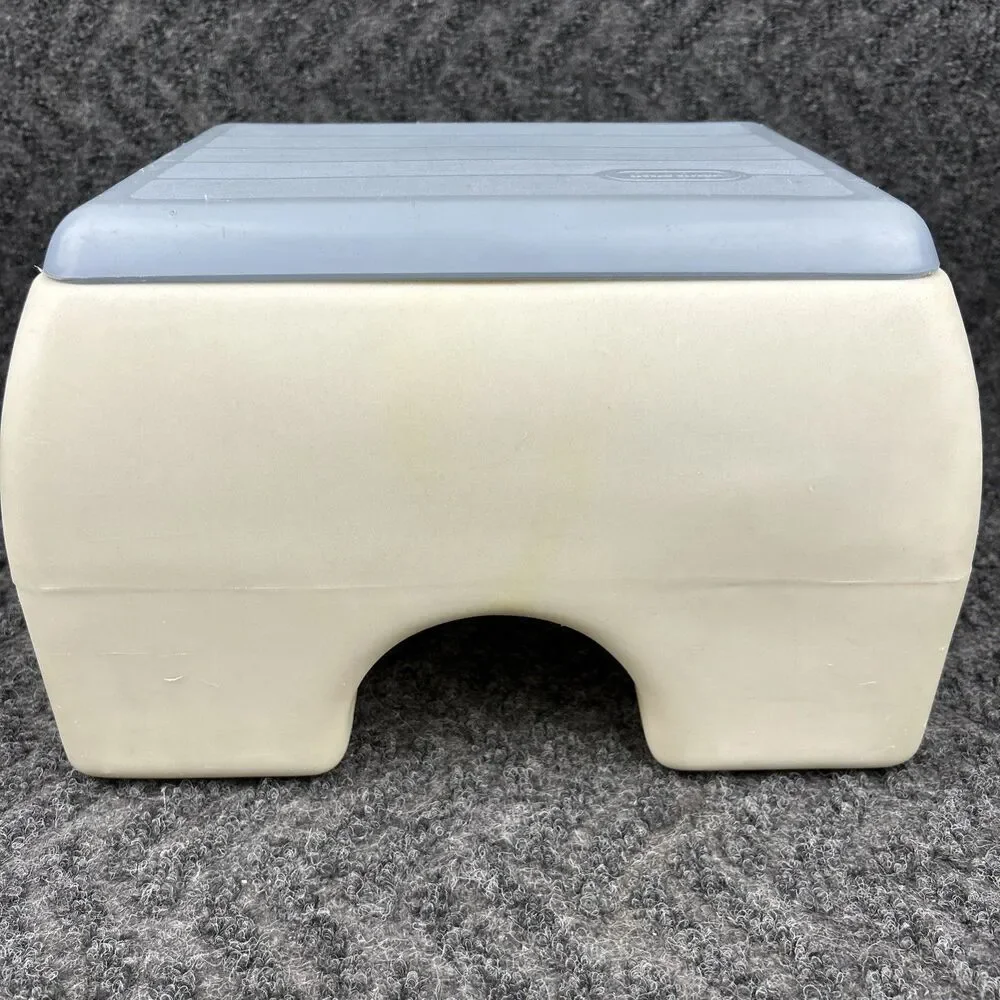 Vintage 1985 Little Tikes Tykes Step Stool Blue & White USA Made 11.5"x9.5"x7.5" - Picture 5 of 13